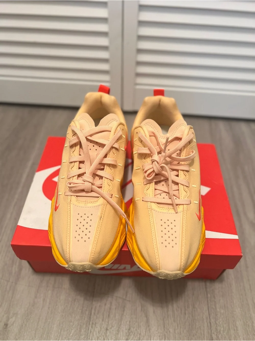 Nike kids unisex Yellow and Beige Chunky Sneakers with Red Accents